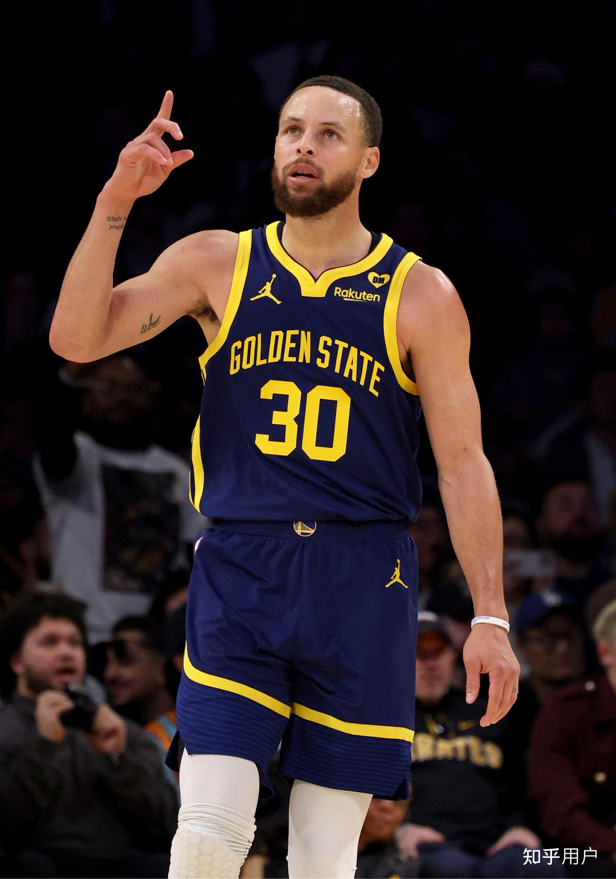 关于NBA明星伤情更新：爵士球员恢复训练的信息